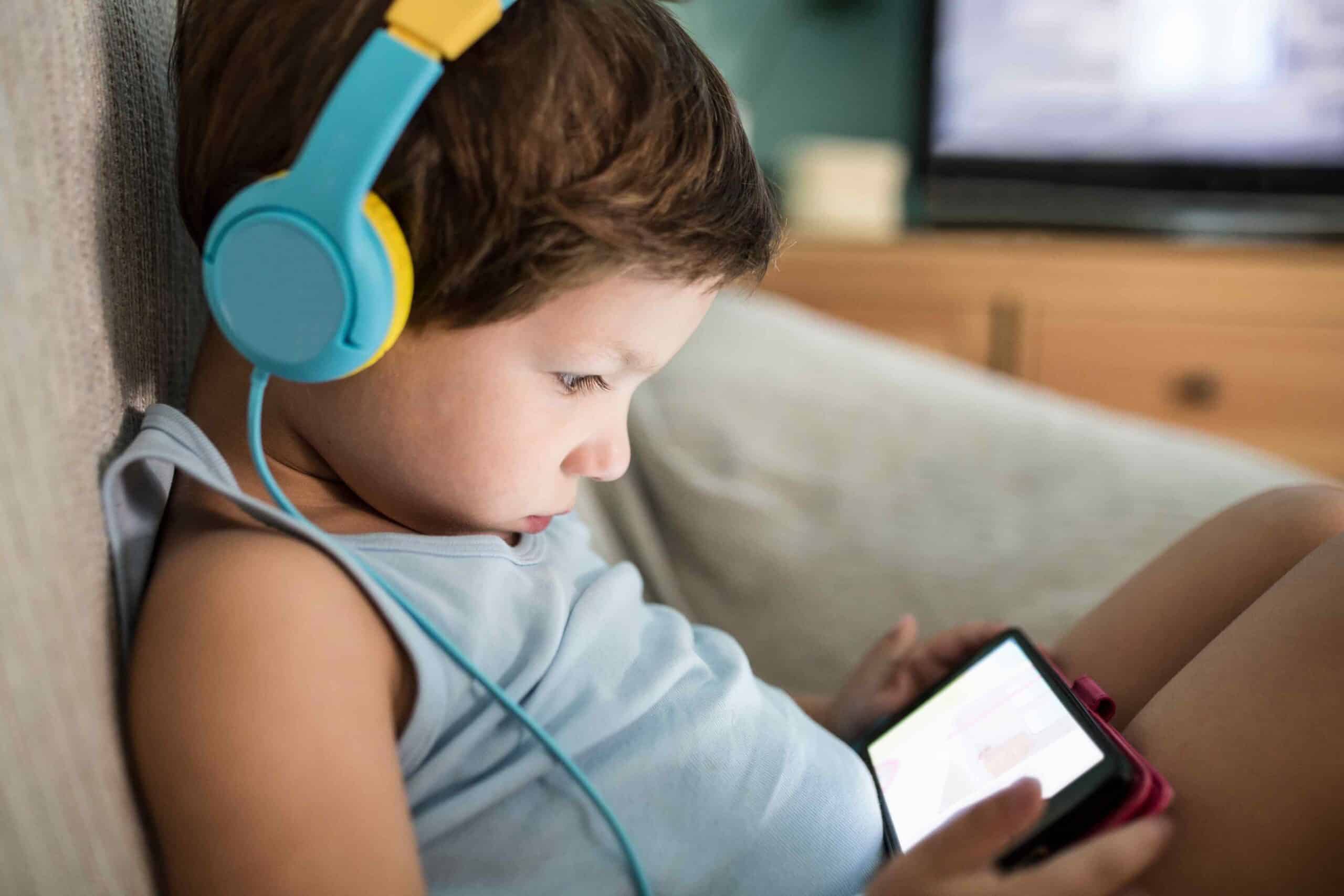 RANZCO recommends children spend at least two to three sun-protected hours outdoors, per day.