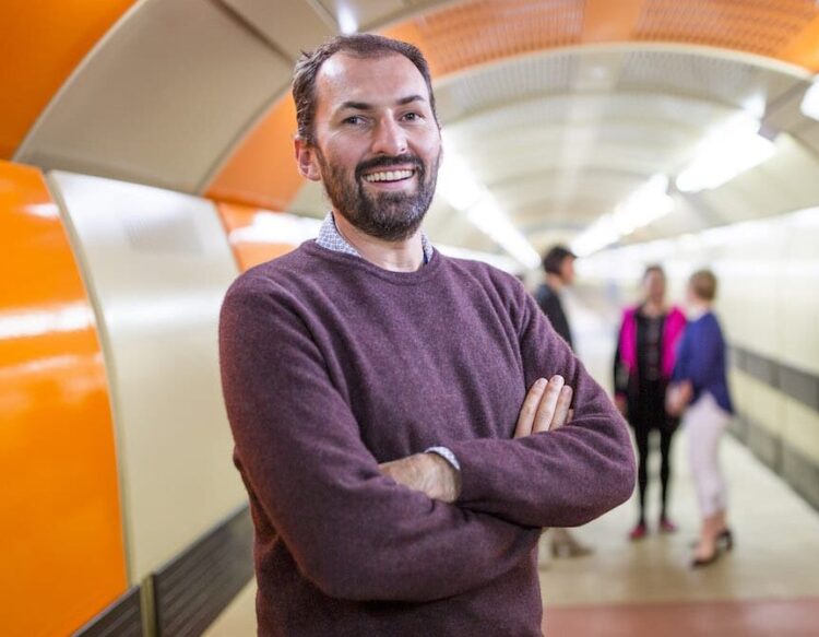 Prof Alex Hewitt