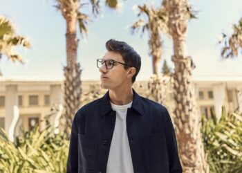 Pat Cummins became an ambassador of Carrera eyewear in 2024. Images: Safilo.