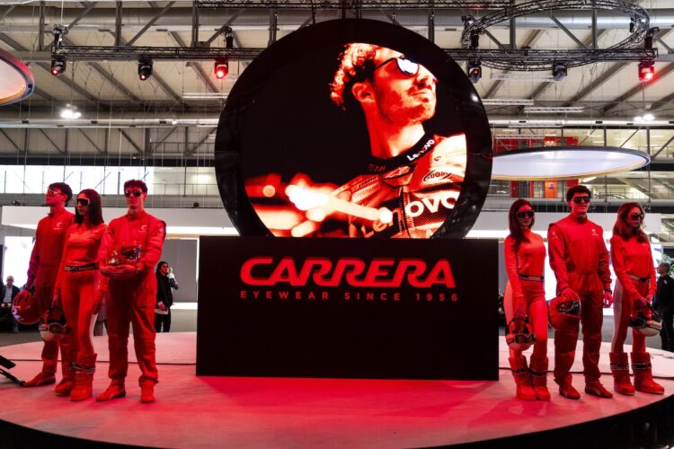 Safilo celebrated Carrera’s 70th anniversary with a showcase at MIDO, featuring six models dressed head-to-toe in the brand’s unmistakable style. Images: Safilo.