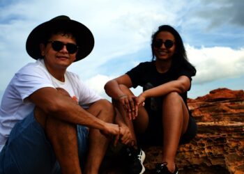 Dr Yachana Shah (right) and husband Dr Vaibhav Shah
in Broome. Image: Yachana Shah.