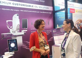 RxSight's Rebecca Jimmieson (left) and Amber Hext at the company's booth at AUSCRS. Image: Prime Creative Media.